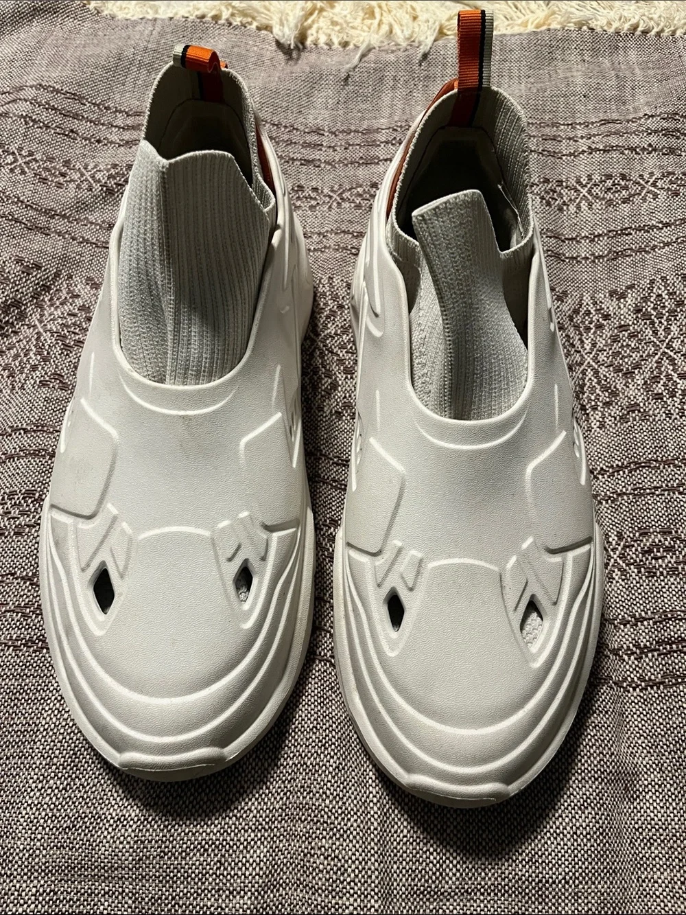 Mens NTW Slip-On White Athletic Sneakers with Removable Liner